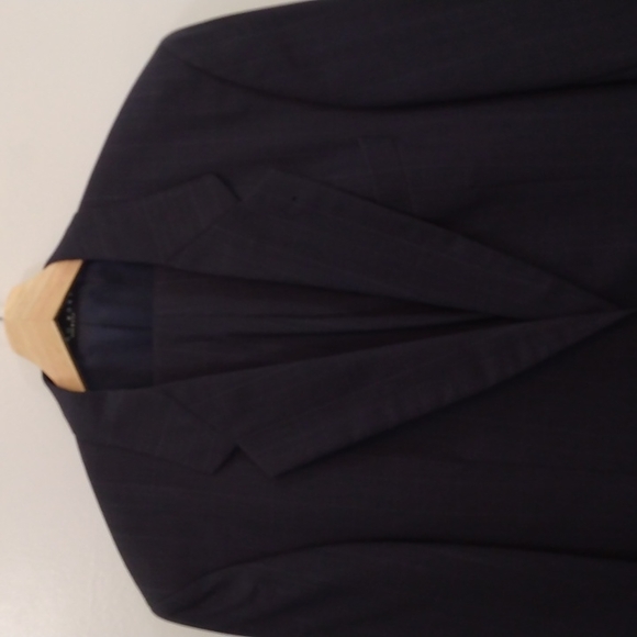 Hugo Boss Modern Fit - Gray Glen Check Wool Suit (Made in USA) 40R - Picture 2 of 13